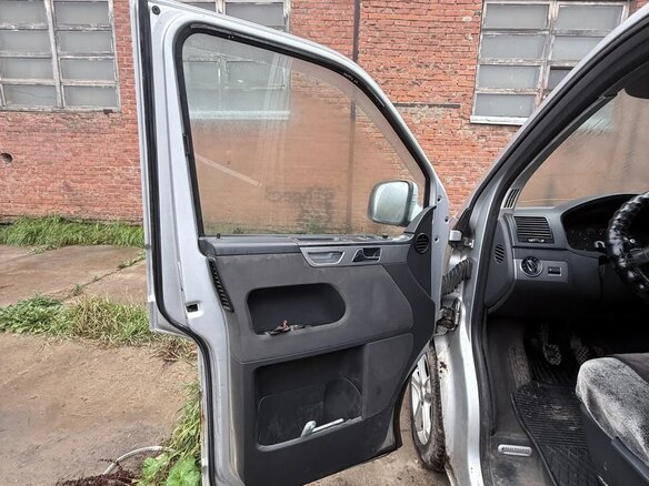 2006 Volkswagen Multivan T5, серый, 900000 рублей - вид 7