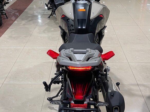 2026 Benelli TRK 702 X, бежевый, 789000 рублей - вид 7