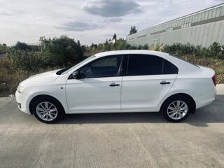 2016 Skoda Rapid I, белый, 750000 рублей, вид 4