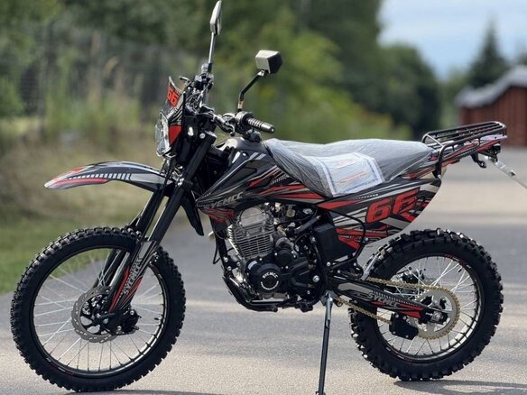 2025 Sycmmc 300, красный, 105000 рублей