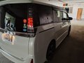 2018 Toyota Voxy III (R80) Рестайлинг, белый, 2555000 рублей - вид 7