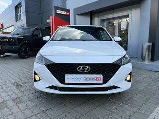 2021 Hyundai Solaris II Рестайлинг, белый, 1612340 рублей, вид 2