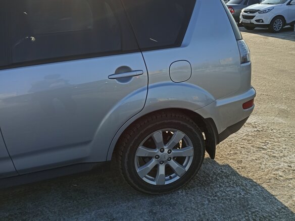 2011 Mitsubishi Outlander II Рестайлинг, серый, 1480000 рублей - вид 5