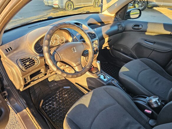 2008 Peugeot 206, серый, 235000 рублей - вид 9