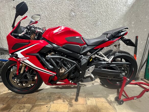 2020 Honda CBR 650R, красный, 950000 рублей - вид 8