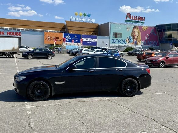 2011 BMW 7 серии 730d V (F01/F02/F04), чёрный, 1700000 рублей - вид 4
