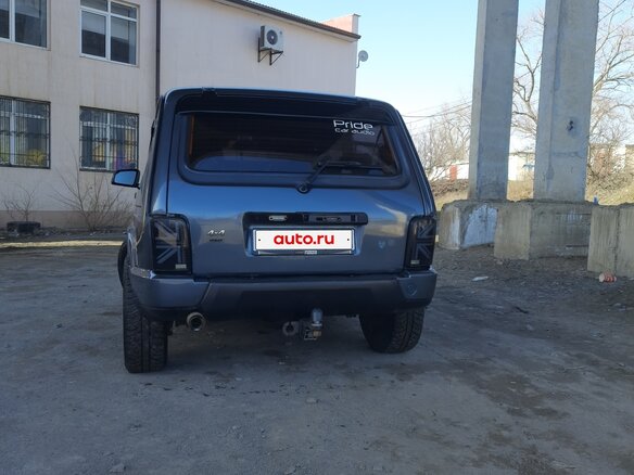2015 Lada (ВАЗ) 2121 (4x4) Urban I Рестайлинг, серебристый, 550000 рублей - вид 3
