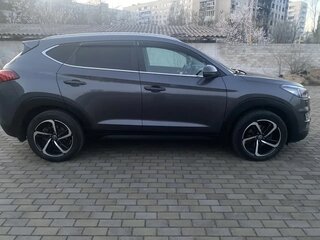2019 Hyundai Tucson III Рестайлинг, серый, 2550000 рублей, вид 4