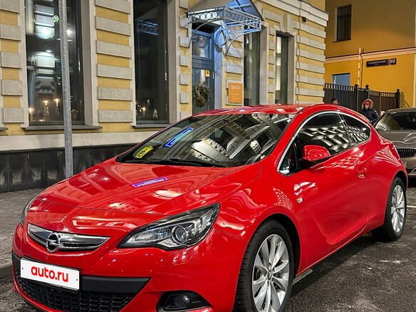 2012 Opel Astra GTC J Рестайлинг, красный, 970000 рублей - вид 3