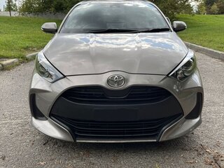 2020 Toyota Yaris IV, коричневый, 1100000 рублей, вид 1