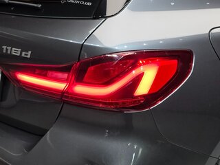 2022 BMW 1 серии 118d III (F40), серый, 1924911 рублей, вид 4