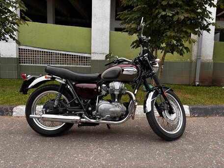 2004 Kawasaki W 650, красный, 440000 рублей, вид 2
