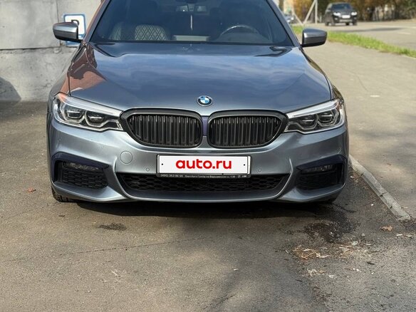 2019 BMW 5 серии 530d xDrive VII (G30/G31/G38), серый, 4500000 рублей - вид 3