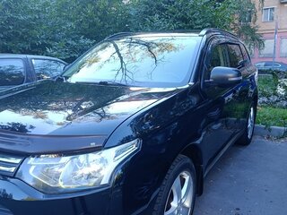 2013 Mitsubishi Outlander III, чёрный, 1300000 рублей, вид 2