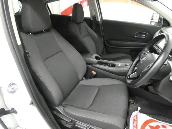 2021 Honda Vezel I Рестайлинг, белый, 1520000 рублей - вид 12