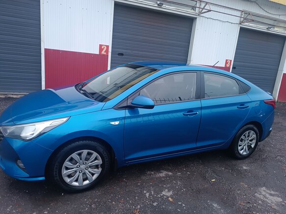 2021 Hyundai Solaris II Рестайлинг, синий, 1150000 рублей - вид 3