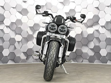 2022 Triumph Rocket III, чёрный, 1899000 рублей, вид 5