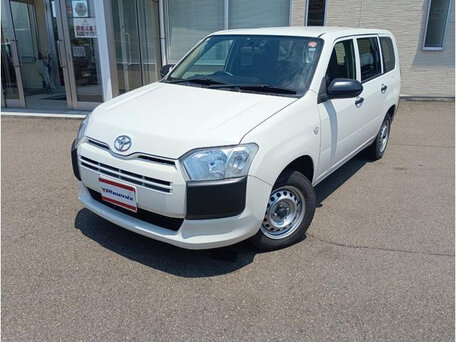 2022 Toyota Probox I Рестайлинг, белый, 960000 рублей, вид 3