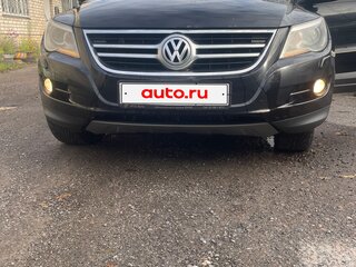 2011 Volkswagen Tiguan I, чёрный, 1200000 рублей, вид 1