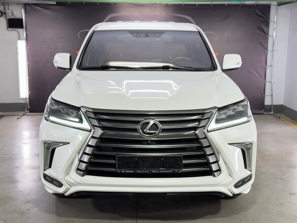 2017 Lexus LX 450d III Рестайлинг 2, белый, 6950000 рублей - вид 5