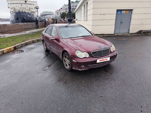 2005 Mercedes-Benz C-Класс 240 II (W203) Рестайлинг, красный, 509000 рублей