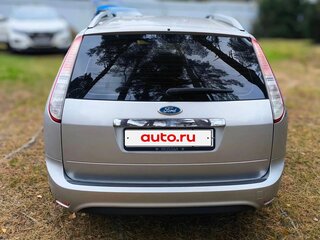 2009 Ford Focus II Рестайлинг, серебристый, 530000 рублей, вид 4
