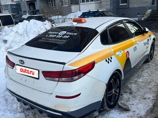 2019 Kia Optima IV Рестайлинг, белый, 999000 рублей, вид 4