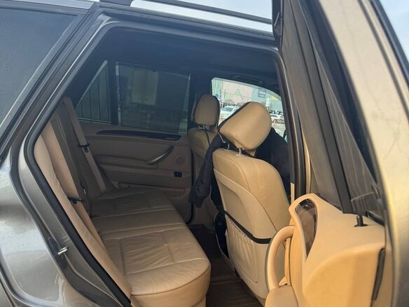 2004 BMW X5 3.0i I (E53) Рестайлинг, серый, 1350000 рублей - вид 9