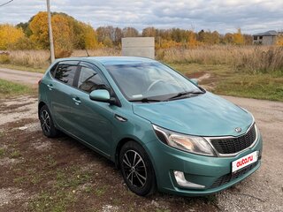 2013 Kia Rio 4-speed III, зелёный, 900000 рублей, вид 2