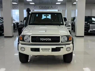 2022 Toyota Land Cruiser 79 70 Series Рестайлинг 1, белый, 7200000 рублей, вид 1