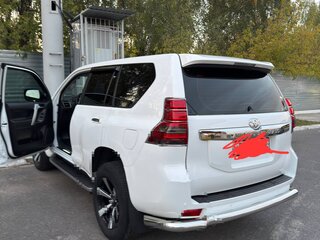 2014 Toyota Land Cruiser Prado 150 Series Рестайлинг 1, белый, 3750000 рублей, вид 3