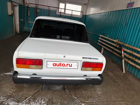 2005 Lada (ВАЗ) 2107, белый, 140000 рублей - вид 3