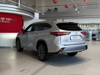 2026 Toyota Highlander IV (XU70), бежевый, 5890000 рублей, вид 4