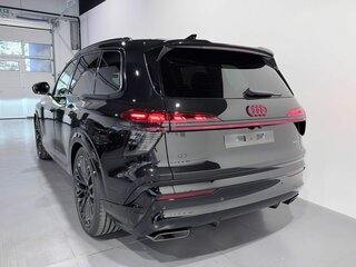 2026 Audi Q7 III (G8), чёрный, 20490000 рублей, вид 5