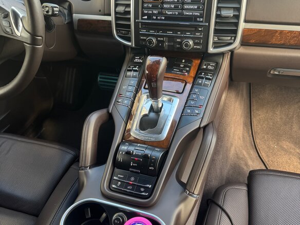 2013 Porsche Cayenne S II (958), коричневый, 3500000 рублей - вид 12