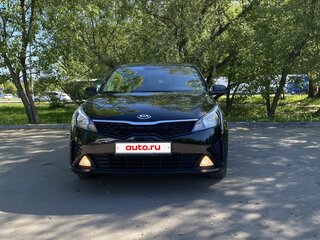 2021 Kia Rio IV Рестайлинг, чёрный, 1980000 рублей, вид 1