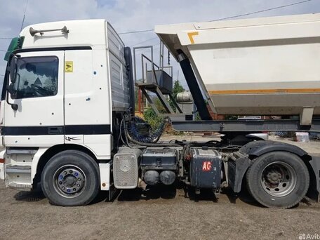 2001 Mercedes-Benz Actros, белый, 3000000 рублей, вид 4