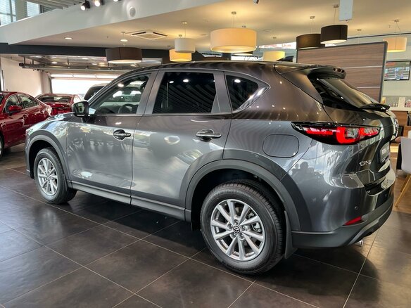 2026 Mazda CX-5 II Рестайлинг, серый, 3700000 рублей - вид 6