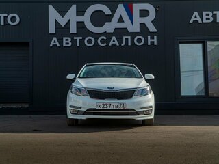 2015 Kia Rio III Рестайлинг, белый, 980000 рублей, вид 5