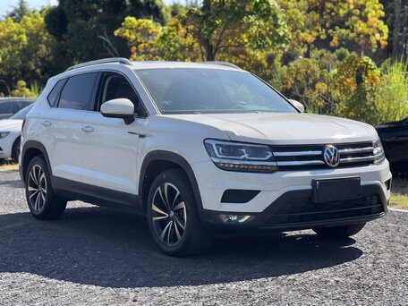 2022 Volkswagen Tharu I, белый, 1840000 рублей, вид 3