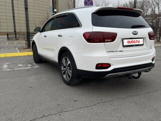 2019 Kia Sorento III Prime Рестайлинг, белый, 2900000 рублей, вид 5
