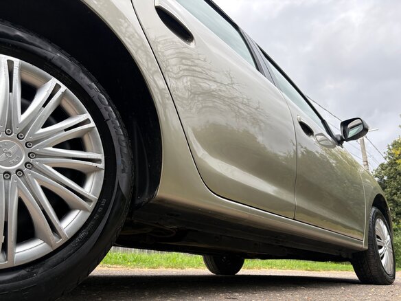 2014 Renault Logan II, бежевый, 770000 рублей - вид 33