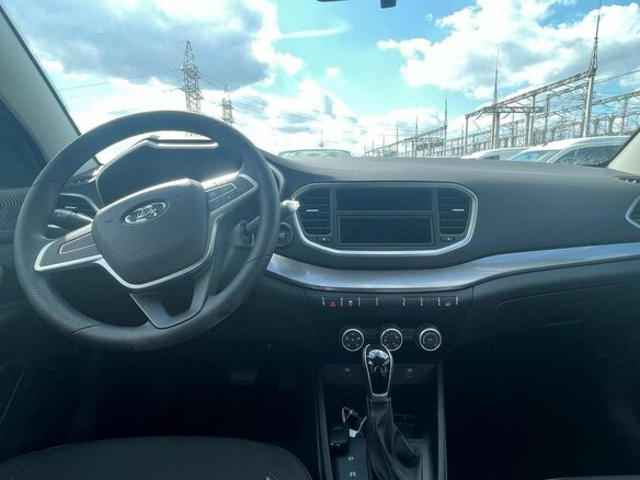 2026 Lada (ВАЗ) Vesta I Рестайлинг (NG), чёрный, 1735000 рублей - вид 3