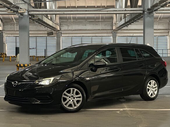2021 Opel Astra K Рестайлинг, чёрный, 1300000 рублей