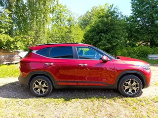 2021 Kia Seltos I, красный, 2300000 рублей, вид 2