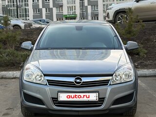 2011 Opel Astra H Рестайлинг, серебристый, 675000 рублей, вид 3
