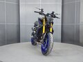 2024 Yamaha MT-09 (FZ-09), серебристый, 1199000 рублей - вид 2