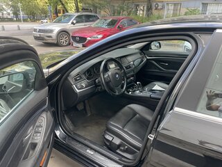 2012 BMW 5 серии 520i VI (F10/F11/F07), чёрный, 1850000 рублей, вид 4
