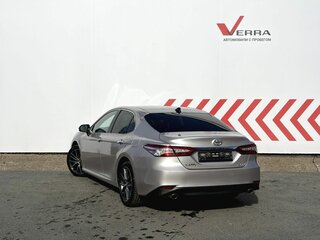 2022 Toyota Camry VIII (XV70) Рестайлинг, серебристый, 2900000 рублей, вид 3
