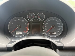 2012 Audi A3 II (8P) Рестайлинг 2, красный, 750000 рублей, вид 5